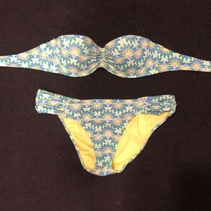 Strapless bathing suit